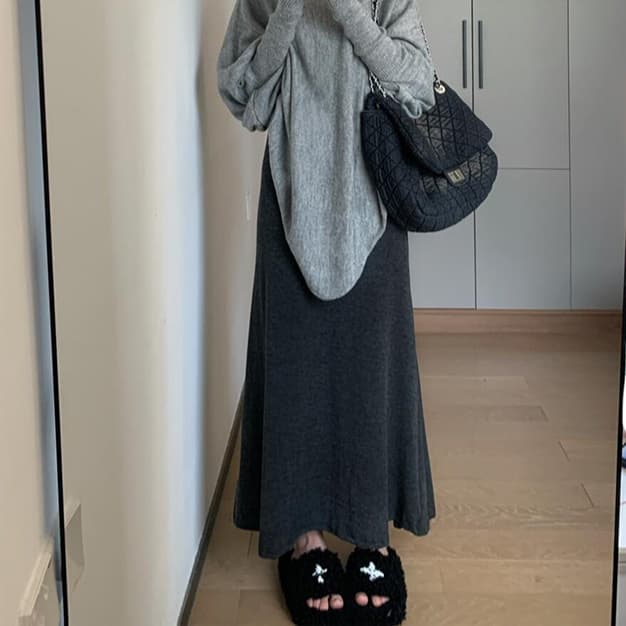 黒 スカート たっぷりシルエット美ライン ロングフレアスカート