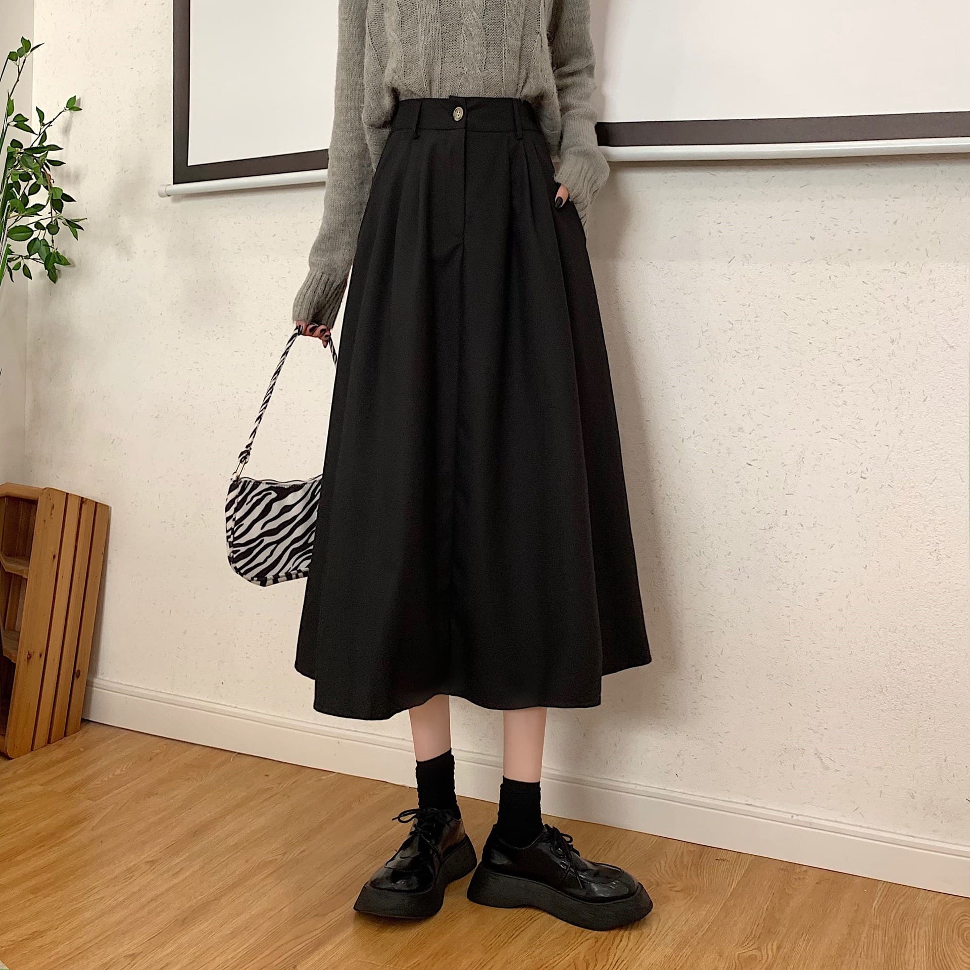 黒 スカート ゆったりプリーツミディスカート