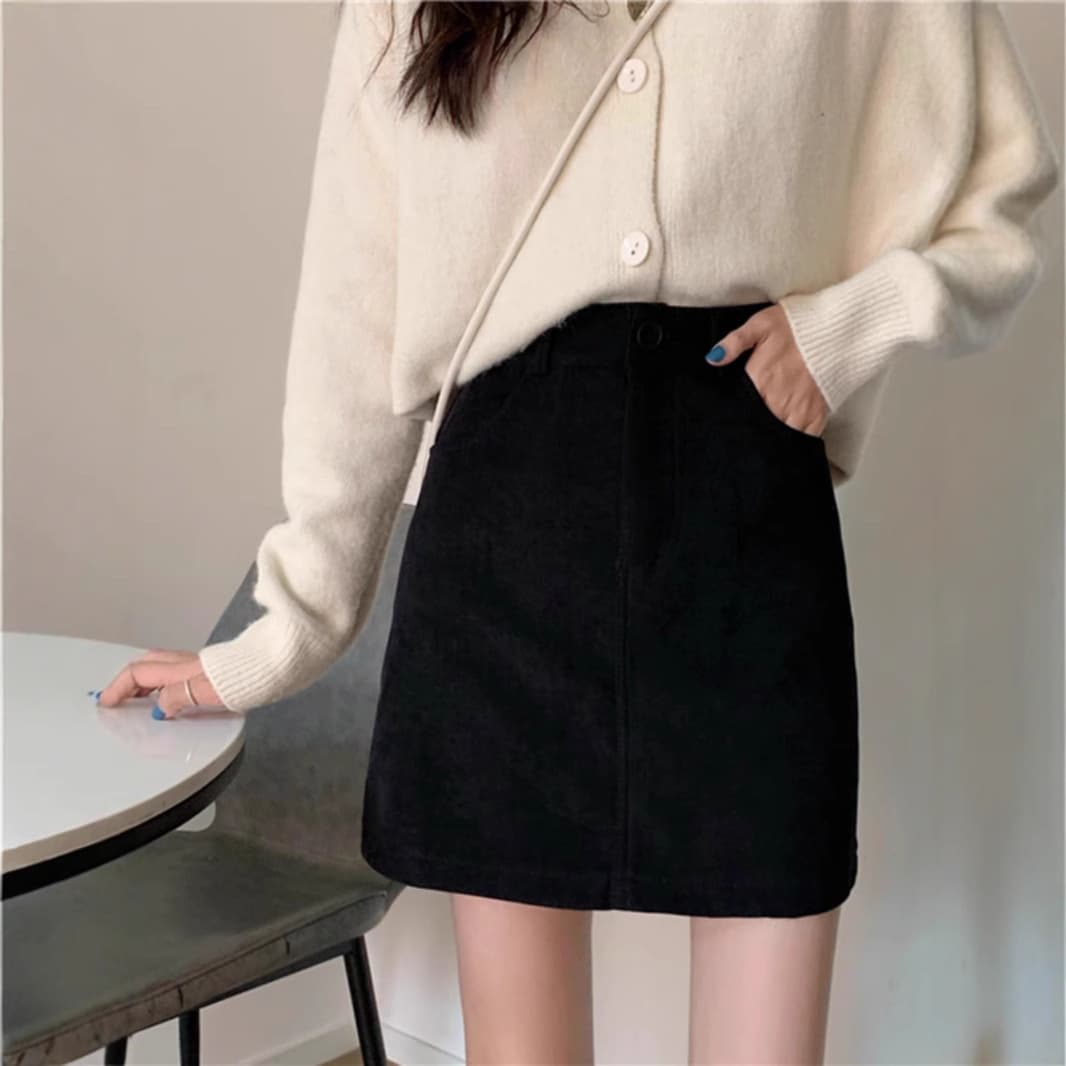 黒 スカート すっきりシルエット ミニスカート