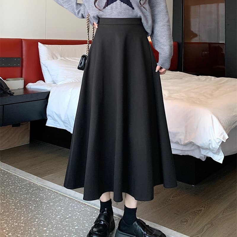 黒 スカート なめらか素材Aラインロングスカート