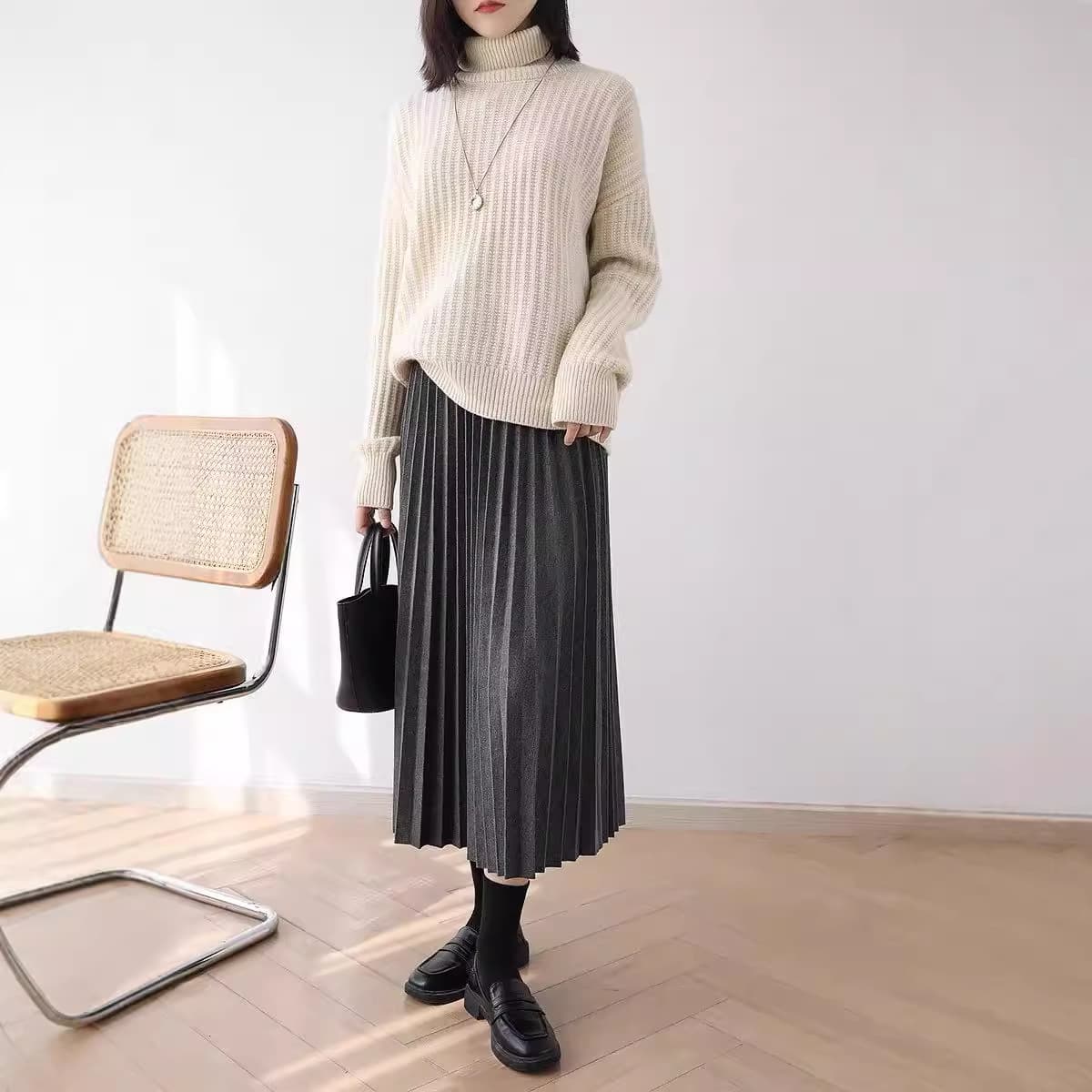黒 スカート なめらかプリーツ ロングスカート