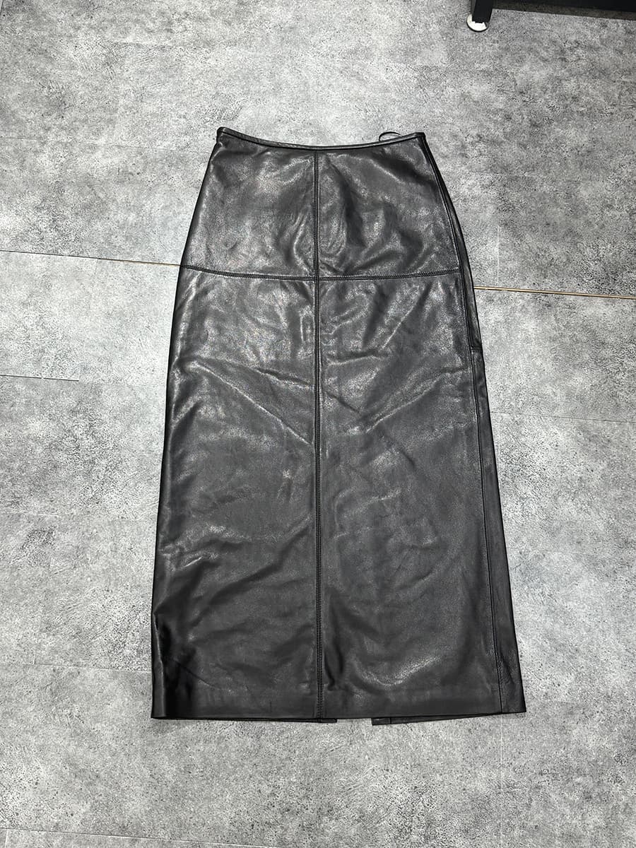 黒 スカート しなやかレザースカート