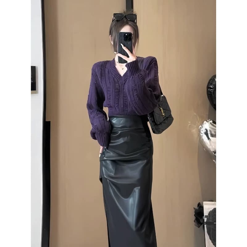 黒 スカート 光沢感際立つスリムスカート