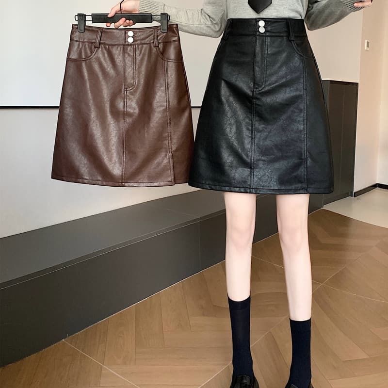 黒 スカート 上品フェイクレザーギャザーベルトスカート