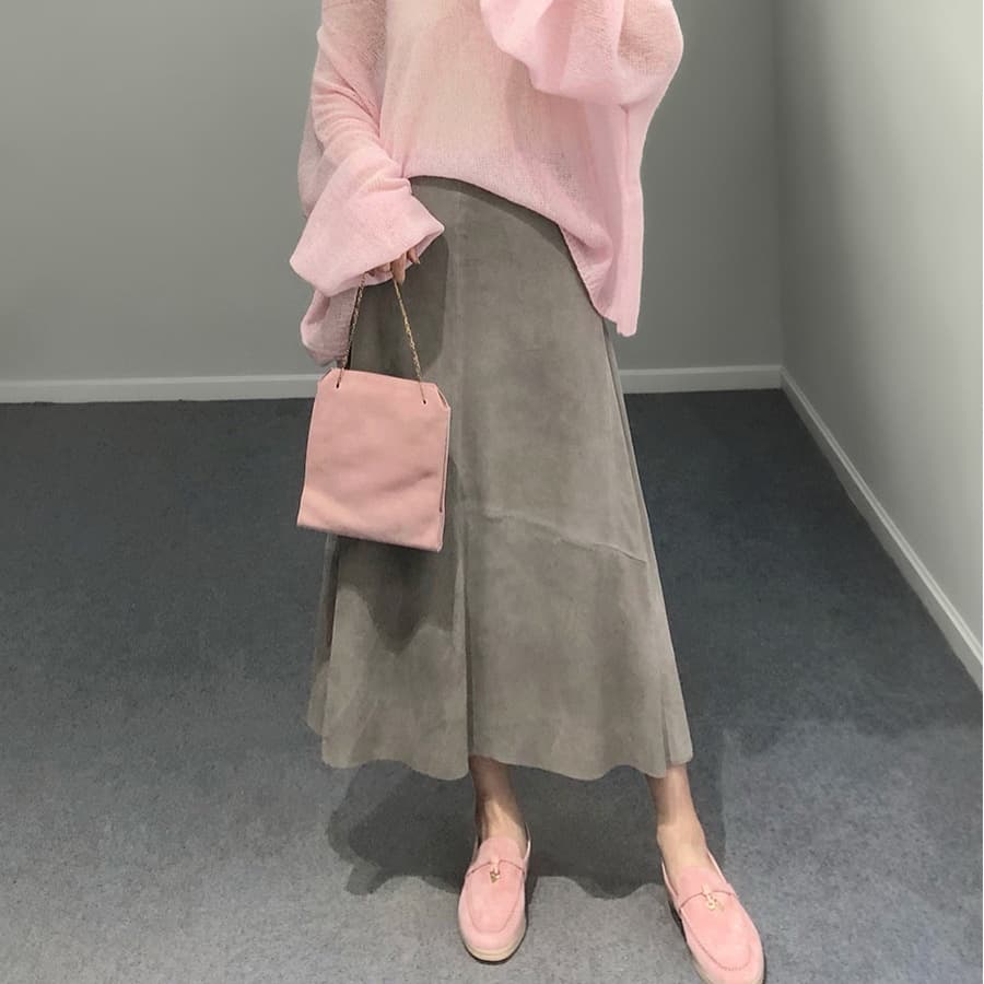 黒 スカート 優美なフレアラインレザースカート