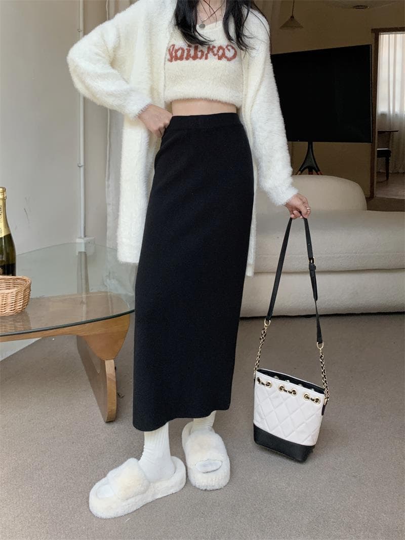 黒 スカート すっきりシンプルロングスカート