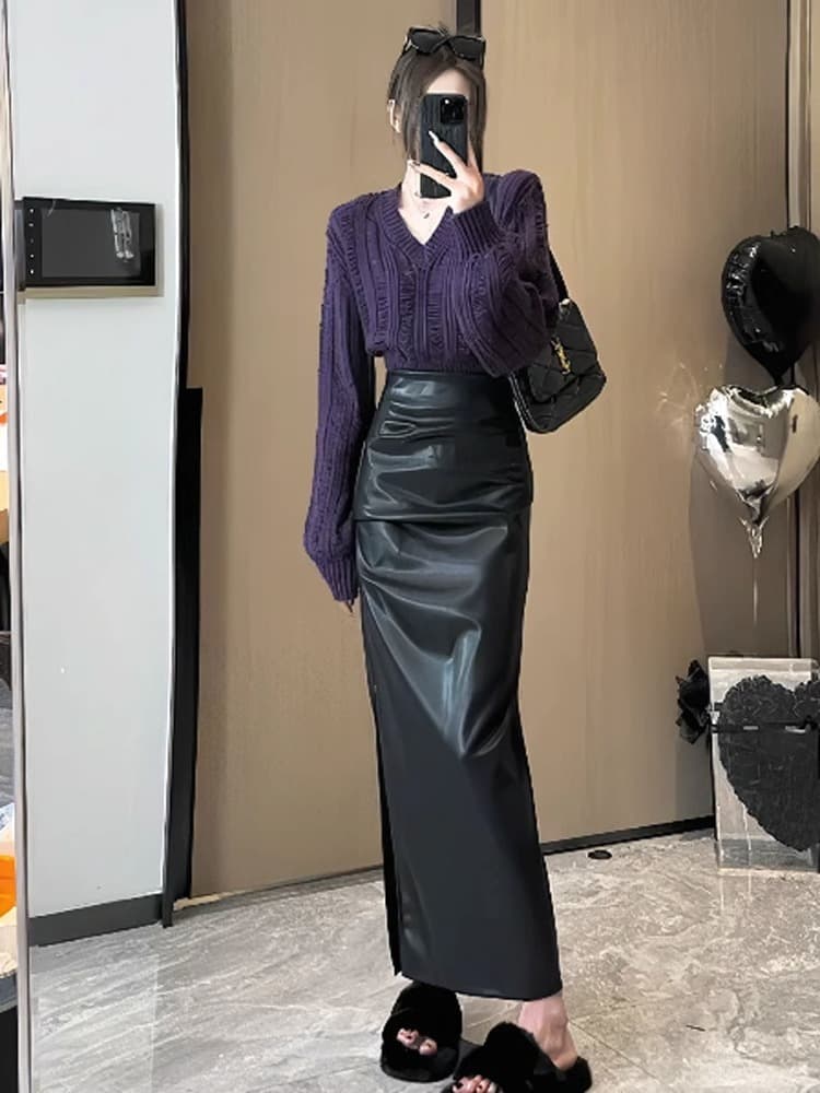 黒 スカート 光沢感際立つスリムスカート