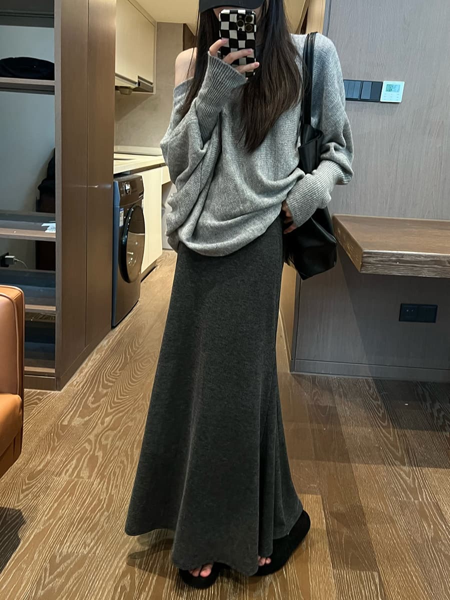 黒 スカート なめらかロングフレアスカート